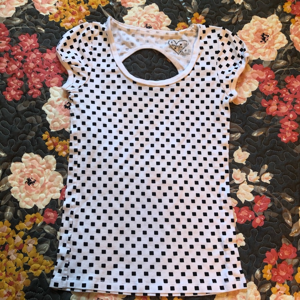 Super cute checker open back tee